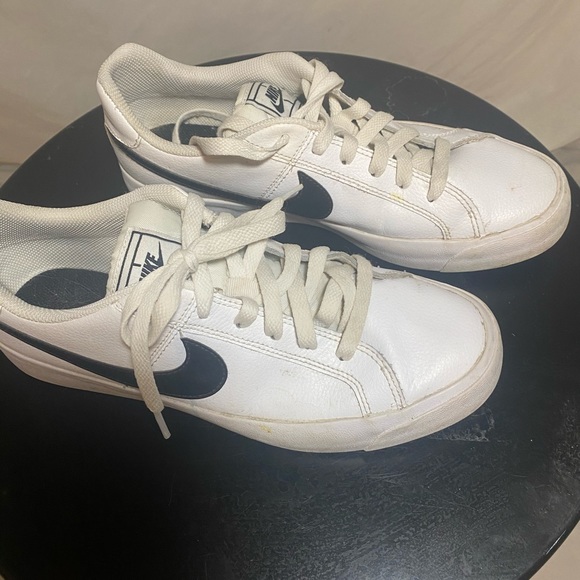 Men’s Nike - Picture 3 of 4